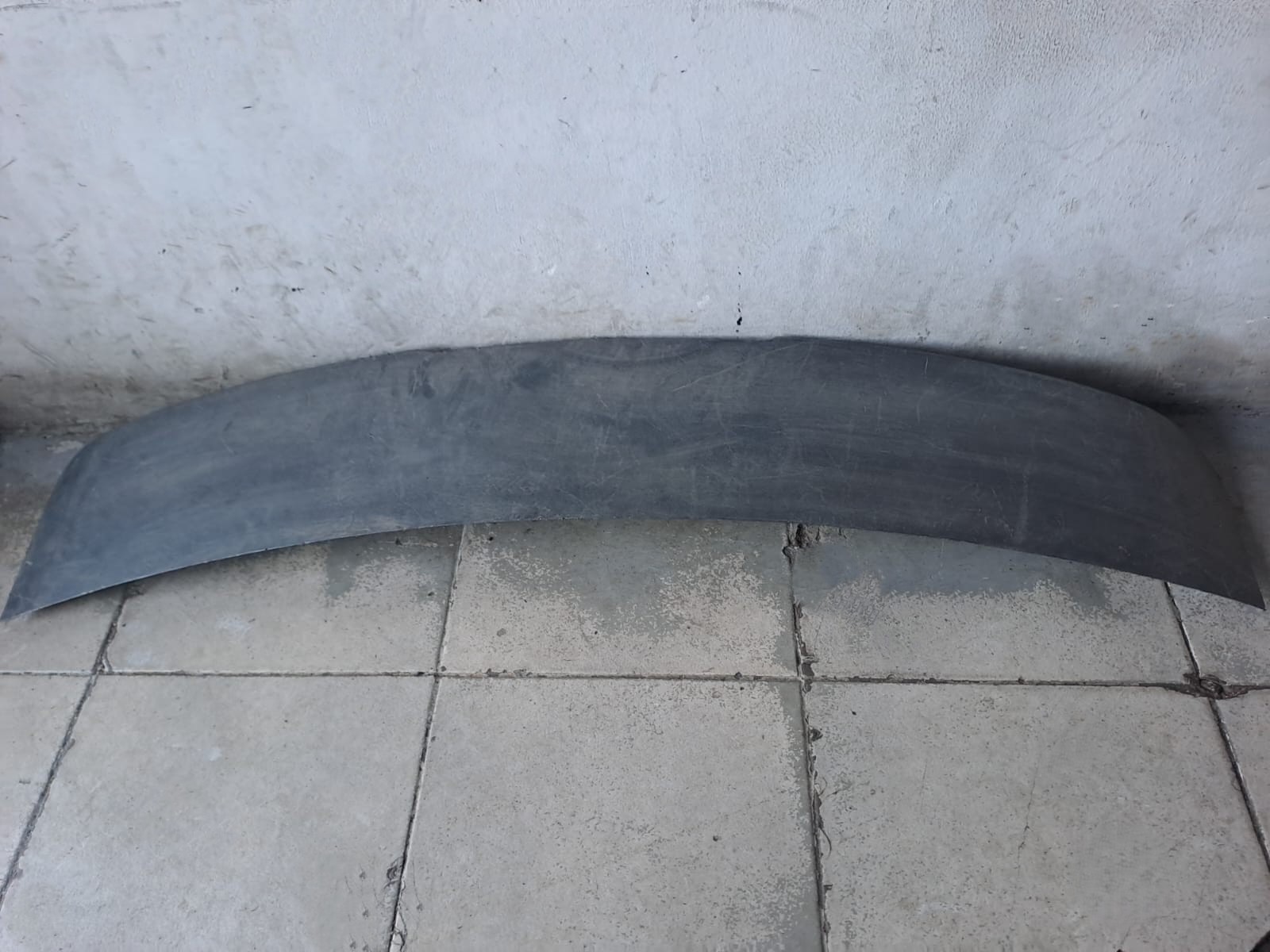 REAR SPOILER
